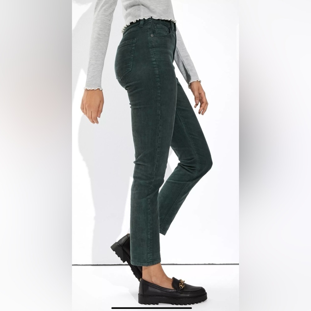 American eagle straight leg corduroy green jeans